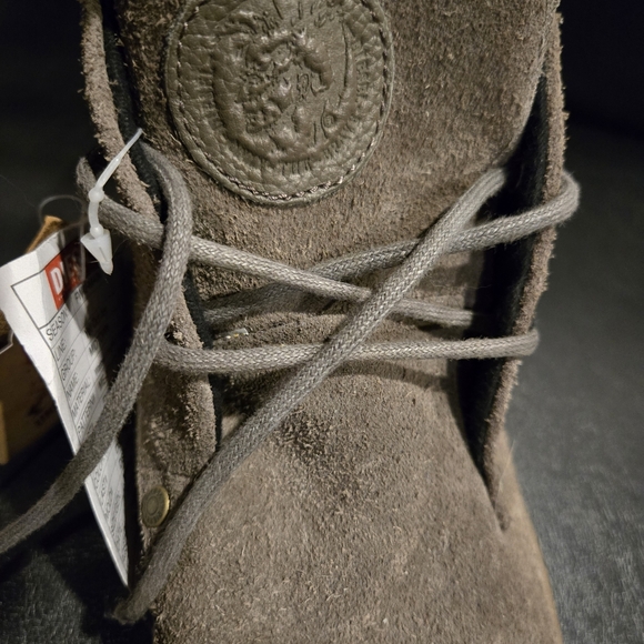 Vintage brand new Diesel shoes - Picture 7 of 7